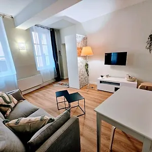 Appartement Oasis Parfumee 4 Couchages Au Coeur De Wifi, Grasse